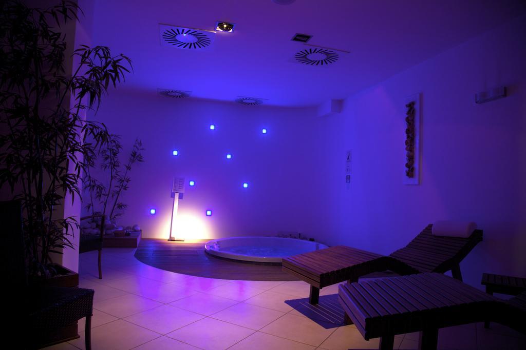 Mozart Hotel 4*